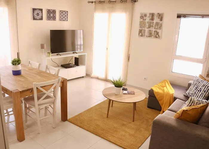 Sea Breeze Ii - Private Sea View Terrace And Office Apartment