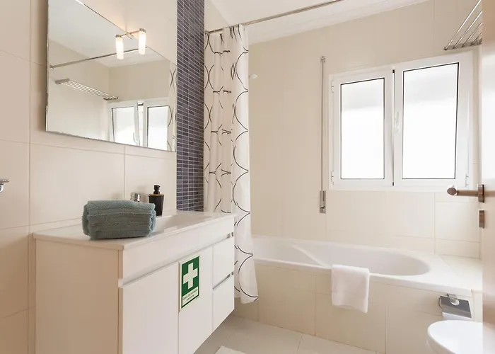 Sea Breeze Ii - Private Sea View Terrace And Office Nazare