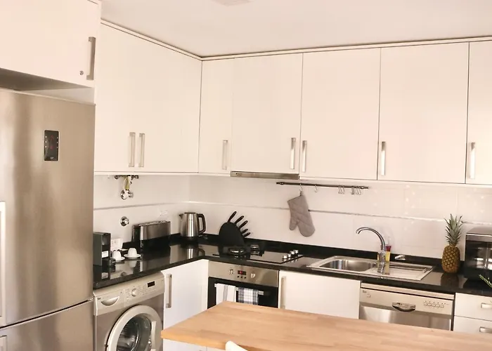 Sea Breeze Ii - Private Sea View Terrace And Office Nazaré